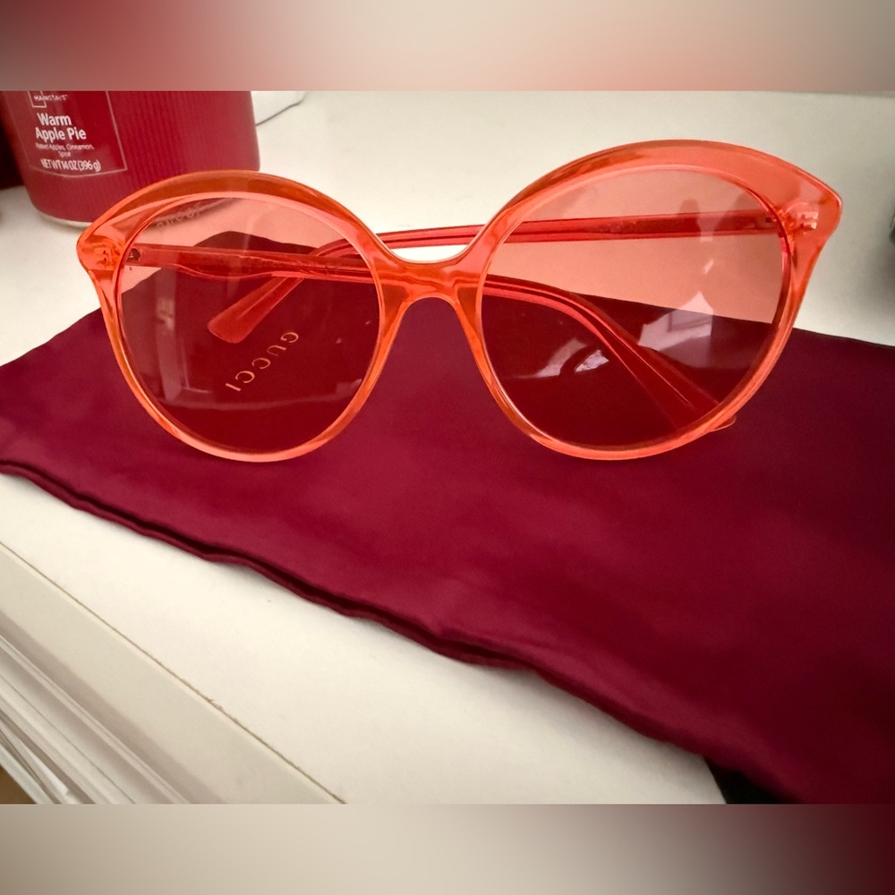 Gucci Orange Oversized Sunglasses with Gradient Lenses - Picture 5 of 6